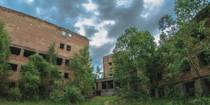 Недостроенный санаторий под Минском продают дешевле однушки: что за объект
